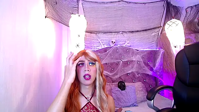 Eva Walker  online show from October 2025 10:56:01 PM