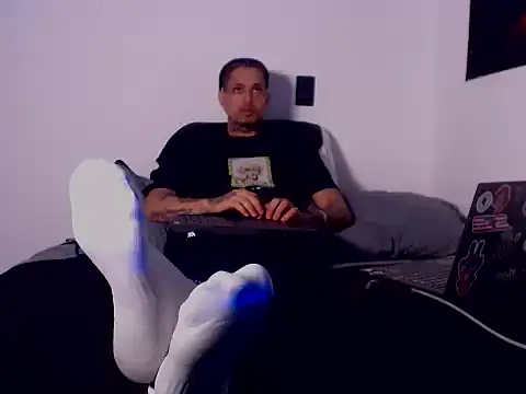 MASTER PIG FARMER online show from October 2025 04:42:01 AM