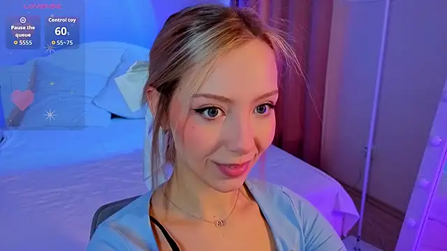 LumMina online show from April 2026 02:59:02 AM