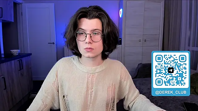 Snapshot of Derek_Shameless chatting on April 2026 10:18:01 PM Derek Shameless online show from April 2026 10:18:01 PM