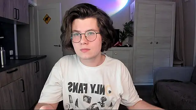 Snapshot of Derek_Shameless chatting on June 2026 06:34:01 PM Derek Shameless online show from June 2026 06:34:01 PM