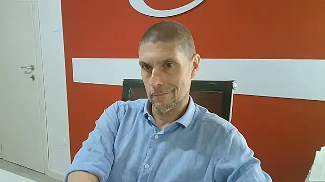 Snapshot of max79ve31 chatting on June 2026 12:20:02 PM max79ve31 online show from June 2026 12:20:02 PM