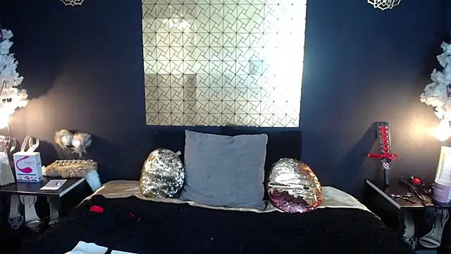 kinky momm online show from April 2026 04:23:02 PM