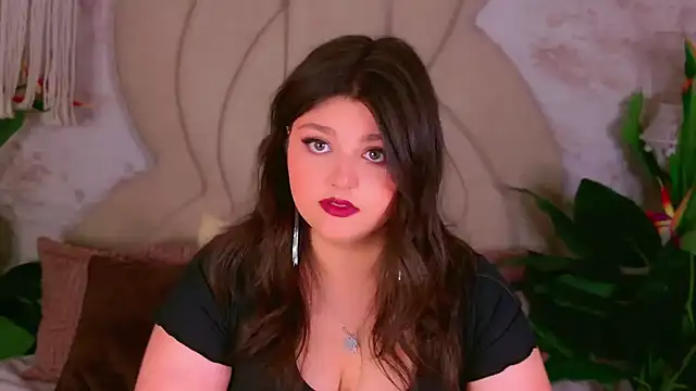 Snapshot of UR_BELLA chatting on September 2025 09:36:02 AM UR BELLA online show from September 2025 09:36:02 AM