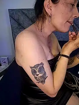 Shantey Laurent online show from December 2025 01:17:04 PM