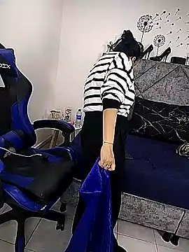 Shantey Laurent online show from March 2026 06:03:01 PM