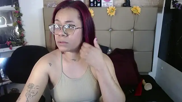 MIA  SPENCER online show from November 2025 09:02:01 PM