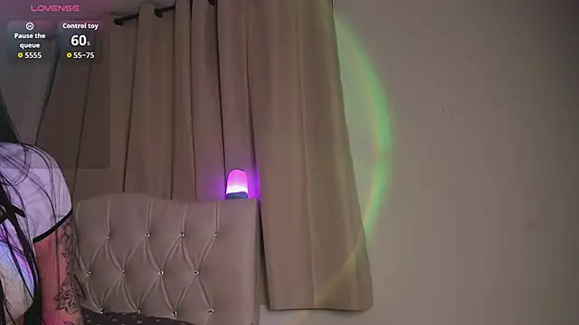 Snapshot of Mia_sky_1 chatting on September 2025 10:10:02 PM Mia sky 1 online show from September 2025 10:10:02 PM