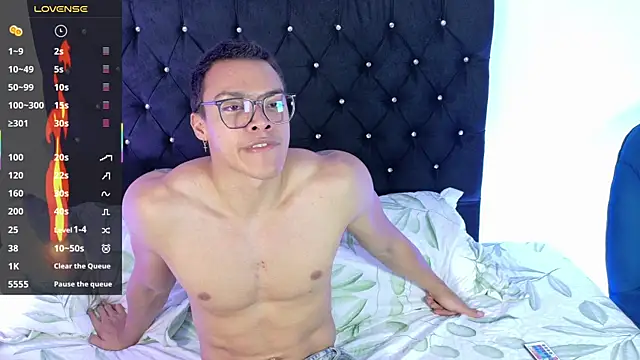 adriel escalante online show from July 2026 03:22:01 AM