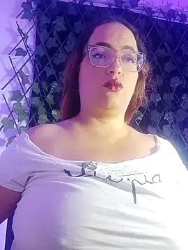 Snapshot of SussanMillerr_ chatting on September 2025 09:22:01 AM SussanMillerr  online show from September 2025 09:22:01 AM