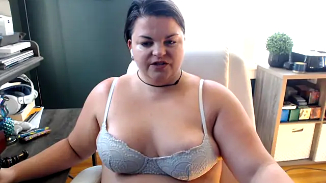 PlayWithBrittany online show from September 2025 03:50:02 PM