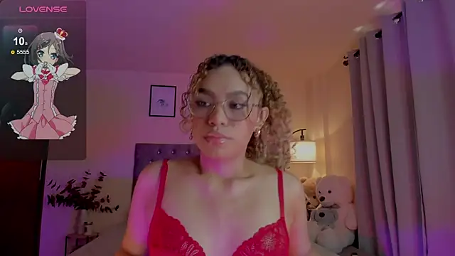 Snapshot of OxanaFedorova1- chatting on April 2026 05:50:01 PM OxanaFedorova1- online show from April 2026 05:50:01 PM