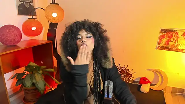 Snapshot of Raven_luv chatting on May 2026 04:43:02 AM Raven luv online show from May 2026 04:43:02 AM