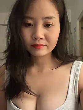 wly2028 online show from October 2025 01:00:01 PM