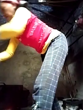 -Xuka-200 online show from December 2025 01:33:02 AM