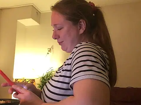 MazySunny online show from October 2025 09:05:02 PM