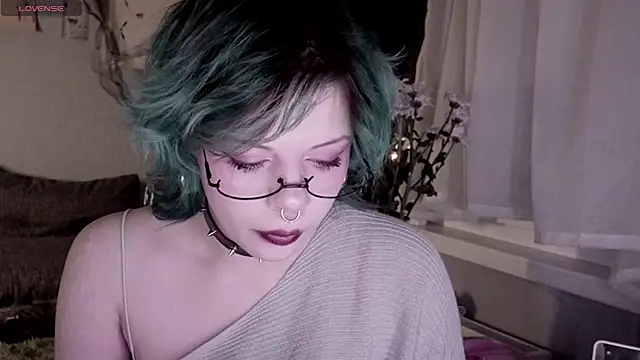 Alice Zev online show from October 2025 04:22:01 PM