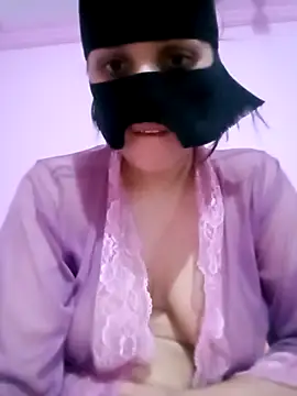 Snapshot of ayamohamedAbozeed chatting on October 2025 02:28:01 PM ayamohamedAbozeed online show from October 2025 02:28:01 PM