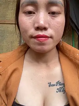 chipp-bong online show from April 2026 04:10:02 AM