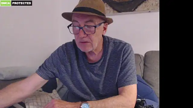 Snapshot of bluedae1 chatting on March 2026 05:19:02 PM bluedae1 online show from March 2026 05:19:02 PM