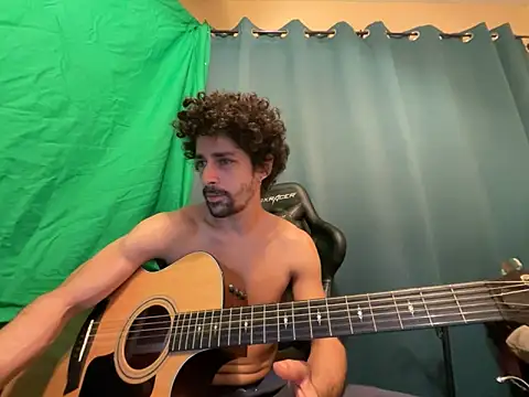 Snapshot of Stringin69 chatting on November 2025 07:24:02 PM Stringin69 online show from November 2025 07:24:02 PM