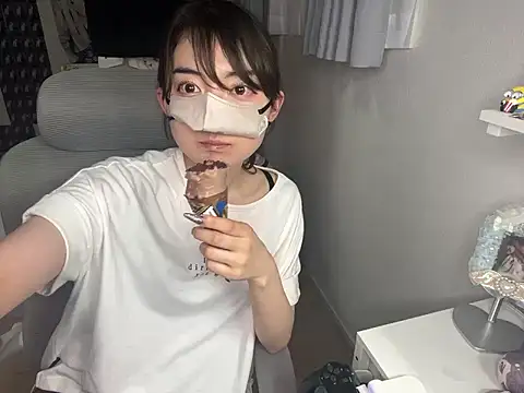 Snapshot of naginagisan chatting on June 2026 12:07:01 PM naginagisan online show from June 2026 12:07:01 PM