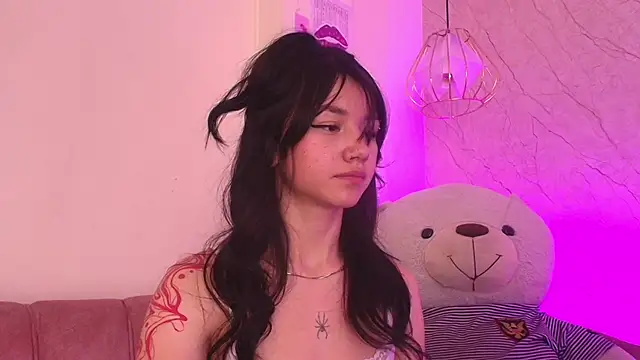 april bennett online show from November 2025 05:02:02 PM