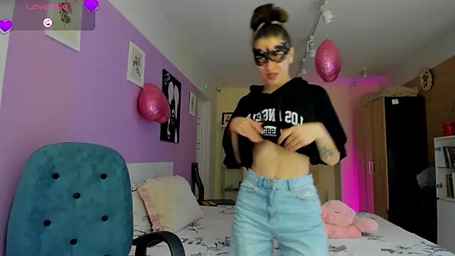 dark summer online show from February 2026 05:22:02 PM