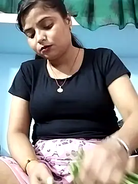 Hot-Pooja25 online show from April 2026 01:41:02 PM