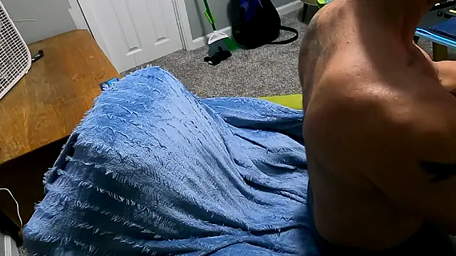 Mickelangello75 online show from November 2025 05:54:01 AM