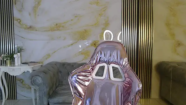 Snapshot of catalina5_s chatting on February 2026 01:05:02 PM catalina5 s online show from February 2026 01:05:02 PM