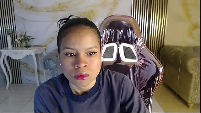 Snapshot of catalina5_s chatting on February 2026 01:01:02 PM catalina5 s online show from February 2026 01:01:02 PM