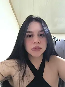 Snapshot of Daniela-rosee chatting on May 2026 10:58:01 PM Daniela-rosee online show from May 2026 10:58:01 PM