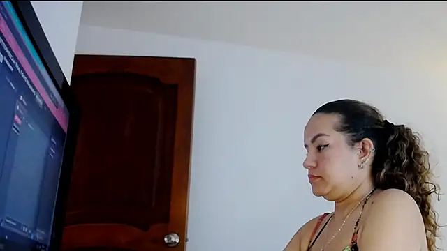 Snapshot of Dulce__Lovee chatting on September 2025 11:57:01 AM Dulce  Lovee online show from September 2025 11:57:01 AM