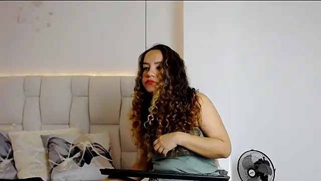 Snapshot of Dulce__Lovee chatting on September 2025 11:36:02 AM Dulce  Lovee online show from September 2025 11:36:02 AM