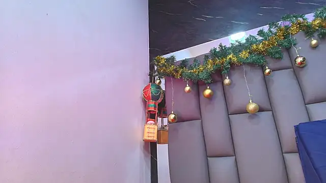 kissme luna online show from December 2025 07:07:01 PM