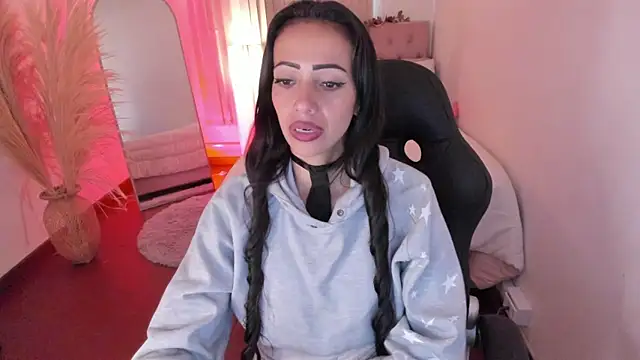 Mariam Lopez   online show from November 2025 02:00:01 PM