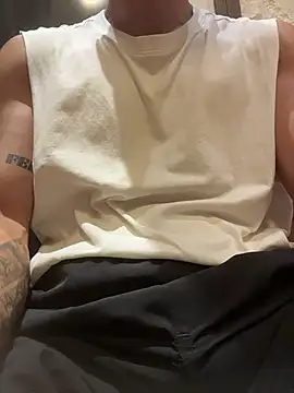 Snapshot of gooodboiii chatting on June 2026 04:48:01 PM gooodboiii online show from June 2026 04:48:01 PM