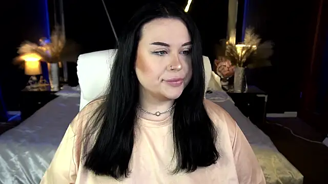 SerahMirabeli online show from November 2025 08:24:02 PM