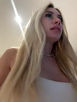 Snapshot of SexySaraxxoo chatting on April 2026 09:57:02 AM SexySaraxxoo online show from April 2026 09:57:02 AM