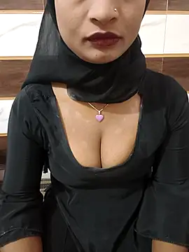 Itz Mayra  online show from November 2025 05:35:02 AM