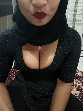 Itz Mayra  online show from November 2025 09:19:02 AM