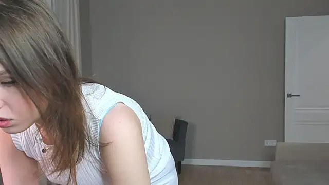 EmelySwickheimer online show from September 2025 07:16:01 PM