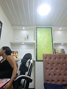 susan mooree online show from November 2025 06:57:01 PM