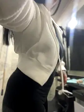 Megaan  More online show from September 2025 01:40:02 AM