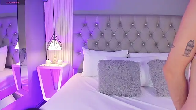 Snapshot of LunaBloomn chatting on February 2026 04:58:02 PM LunaBloomn online show from February 2026 04:58:02 PM