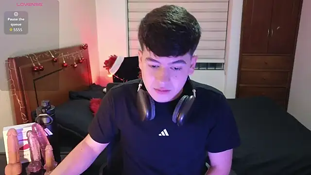 tightncuteass online show from December 2025 11:21:01 PM