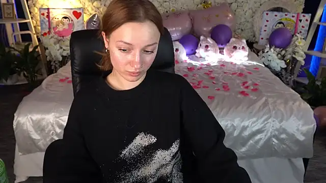 FoxyMayy online show from March 2026 01:38:02 PM