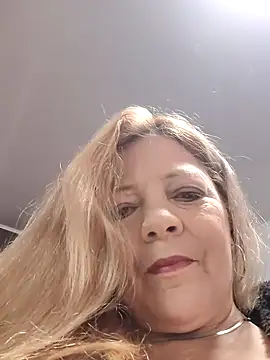 Casandra Cruz online show from October 2025 12:16:01 PM
