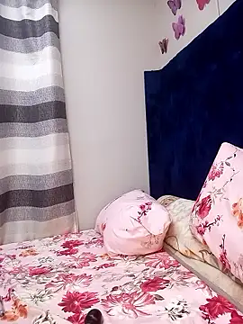 BlackberriesXxx online show from January 2026 12:35:01 AM